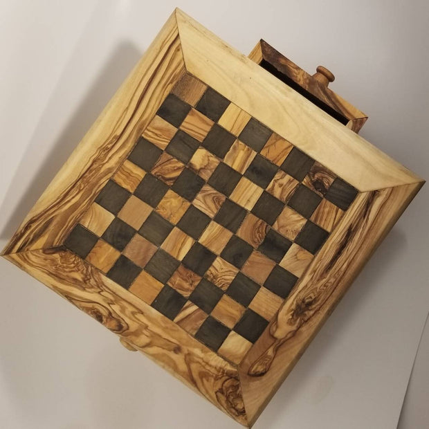 ELEGANT OLIVE™ Chess Set with playing pieces