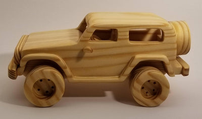 ELEGANT OLIVE™ Wooden Land-Rover