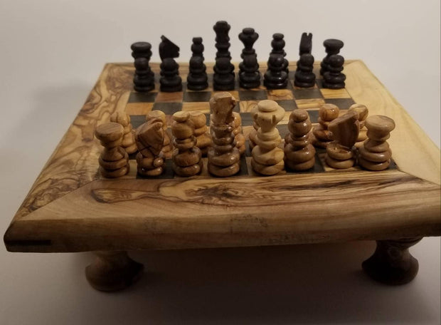 ELEGANT OLIVE™ Chess Set with playing pieces